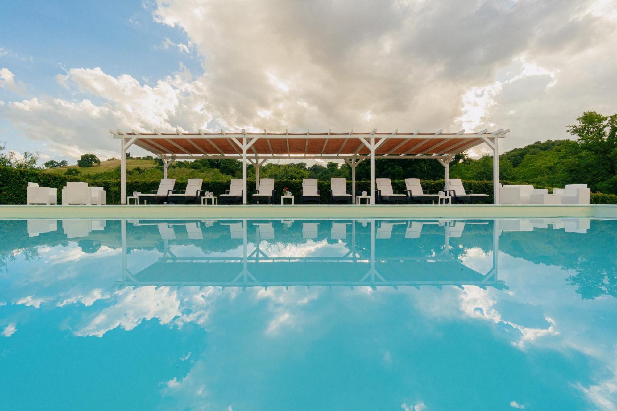 Casale Serena Fabro Luaran gambar