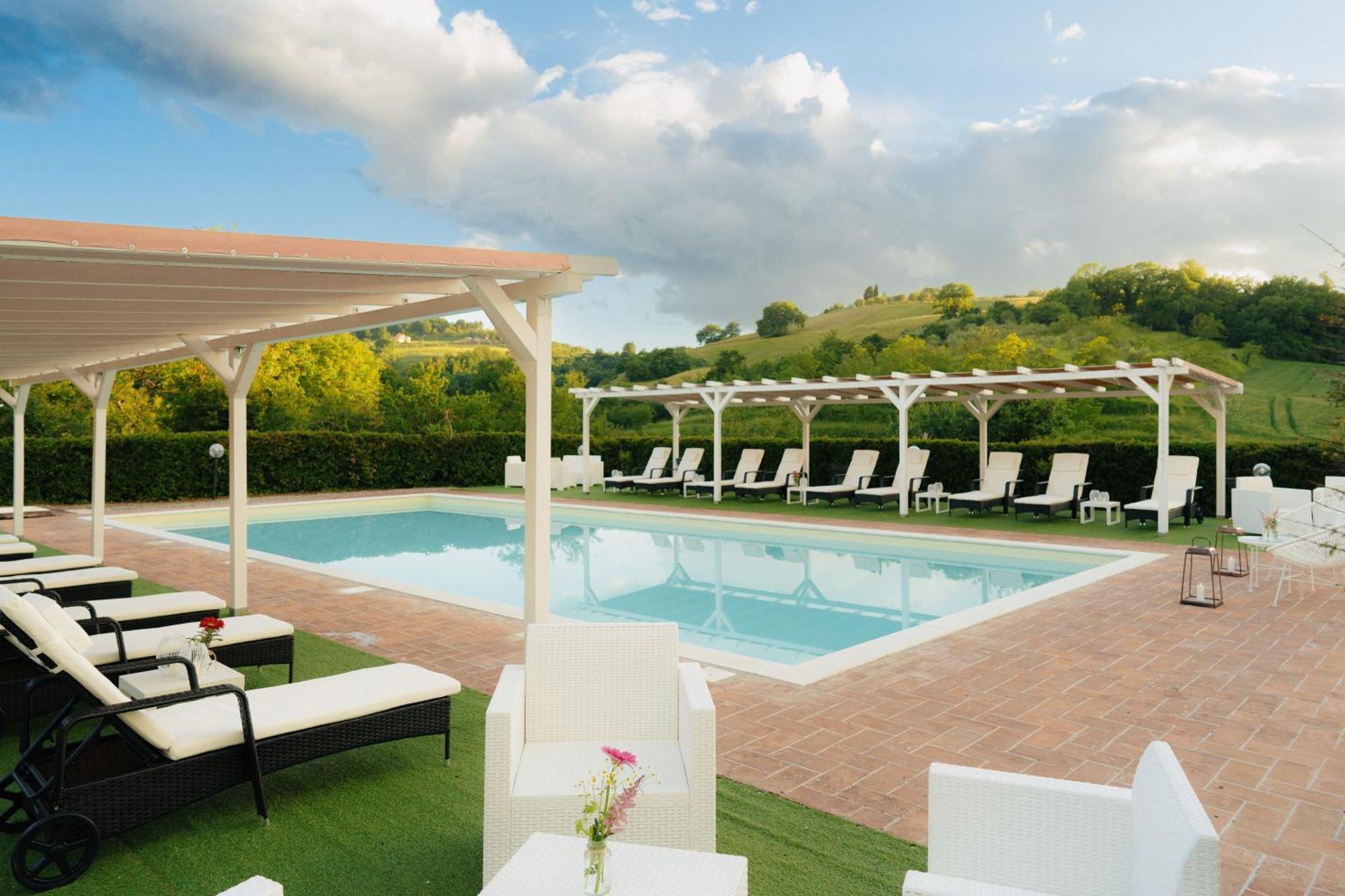 Casale Serena Fabro Luaran gambar