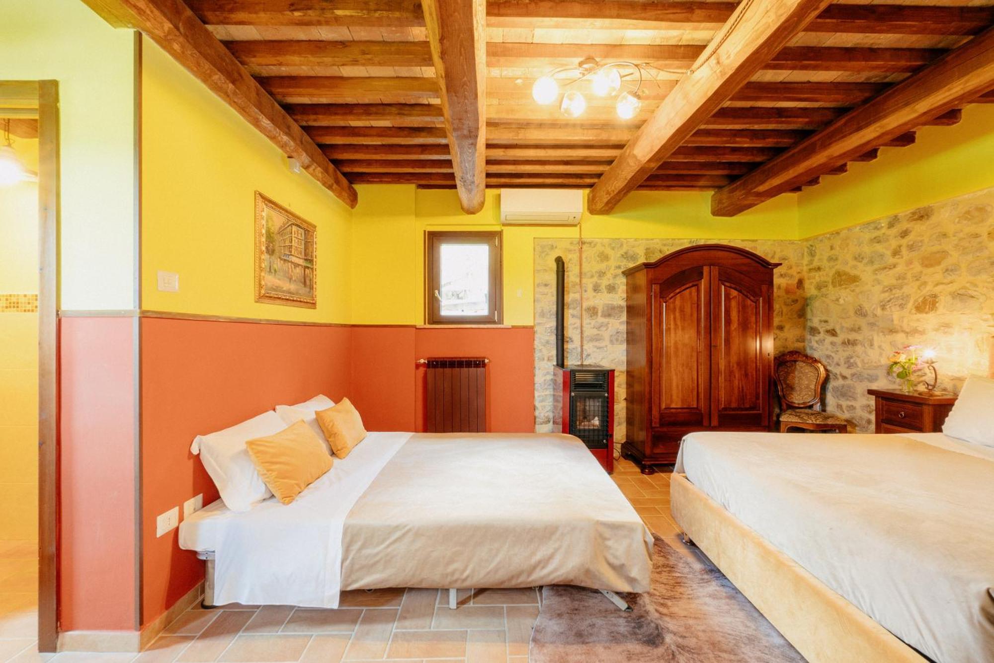 Casale Serena Fabro Luaran gambar